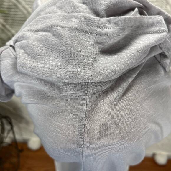 JUICY COUTURE |  Gray Ruffled Short Sleeve Tee Cold Shoulder Top - Picture 4 of 6